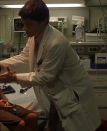 Christina Ricci getting examined in Anything Else (2003)