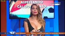 Jolanda De Rienzo Italian TV bomshell cleavage super!
