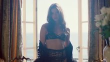Hailee Steinfeld's music video lingerie plot
