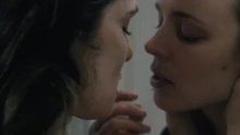 Rachel McAdams & Rachel Weisz incredible lesbian scene in "Disobedience"