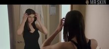Alexandra Daddario loses her confidence after being out-titted by Kate Upton in The Layover