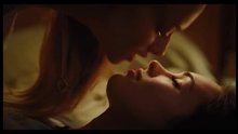 Megan Fox and Amanda Seyfried classic lesbian plot in “Jennifer’s Body”