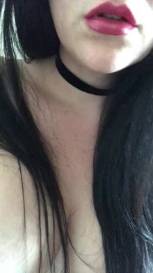 Red lips, tits and choker .... gif