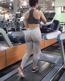 Qbandoll sexy milf in the gym