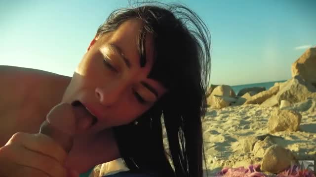 Beach Blowjob Cum Gif - Women Making Men Cum: blowjob on public beach â€“ Porn GIF | VideoMonstr.com