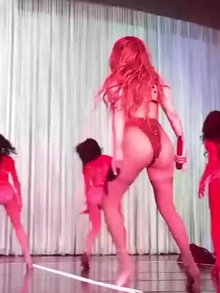 Jennifer Lopez booty shake